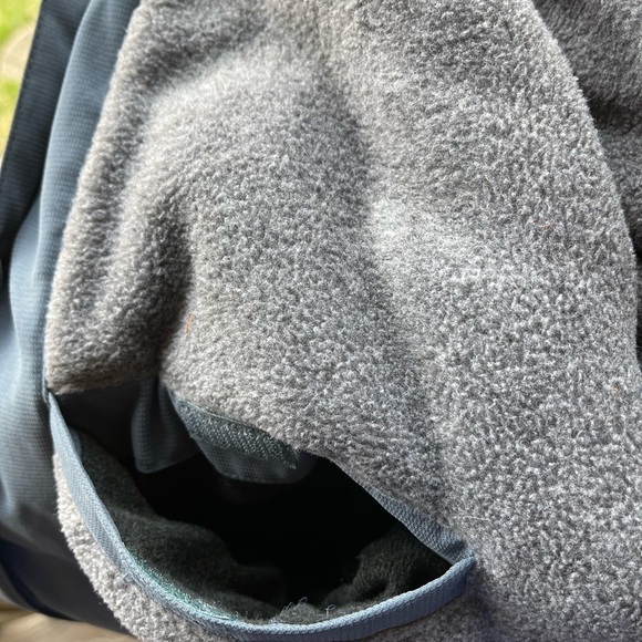 Nice Men's  Blue  Jacket.  Size Medium.  Great Shape! - Picture 13 of 13